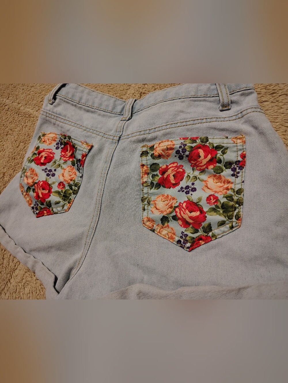 Juniors women's denim blue jean shorts rolled cuff floral detail pockets size XS